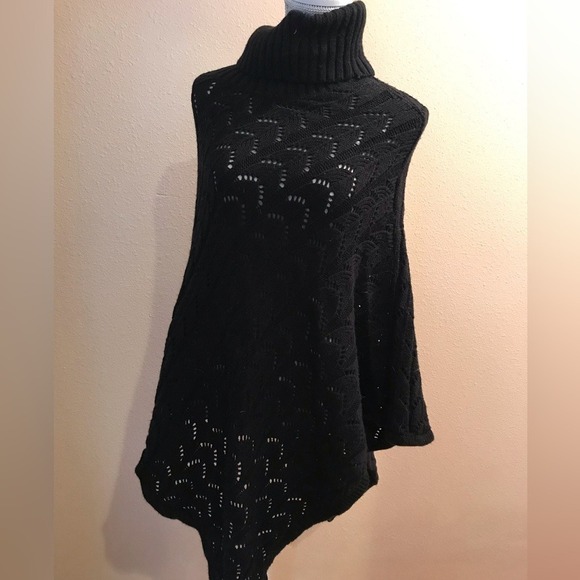 BCBG poncho knit Open knit crochet turtle neck S/M - Picture 3 of 5